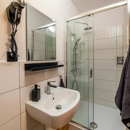 - Nocna Sowa Apartament *